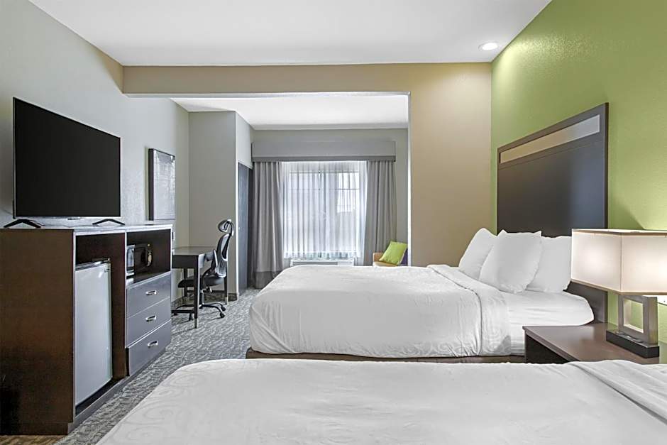 Best Western Plus Bay City Inn & Suites