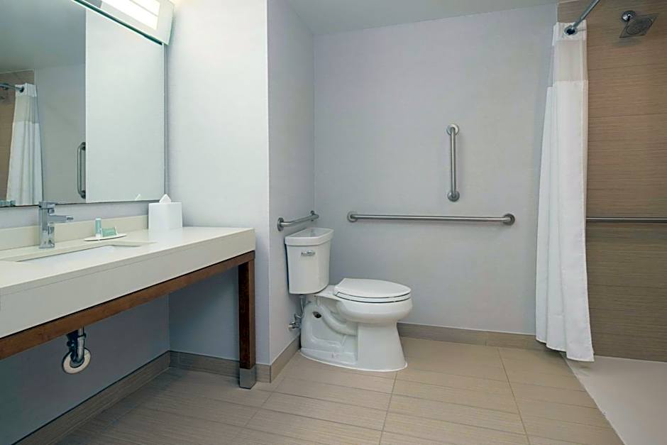 Courtyard by Marriott Houston City Place