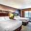 Clarion Pointe Medford