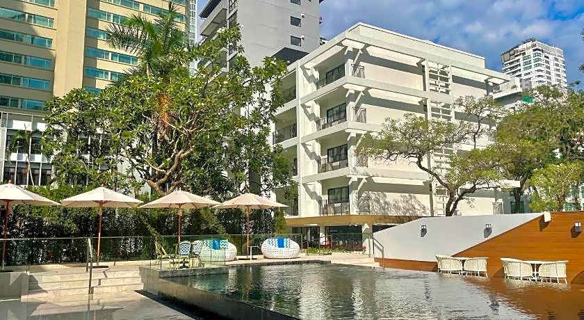 Floral Court Hotel & Residence Sukhumvit 13