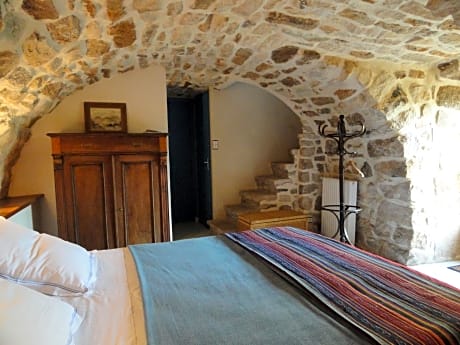 Chambres Bleues-Double-Salle d'eau-Confort-Vue sur Piscine
