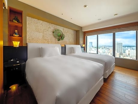 Executive Suite Twin Room with Lounge  Access