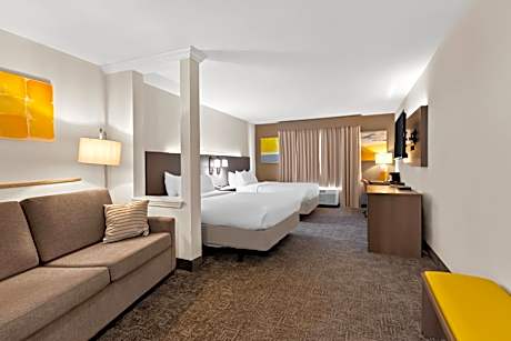 Queen Suite with Two Queen Beds - Non-Smoking