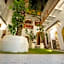 Riad O LY