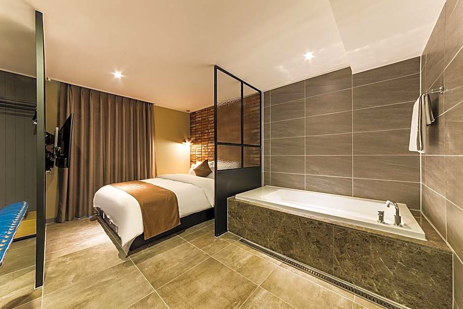 Docking Hotel