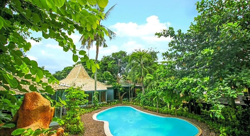 Kupu Kupu Jimbaran Beach Hotel & Spa by L'Occitane