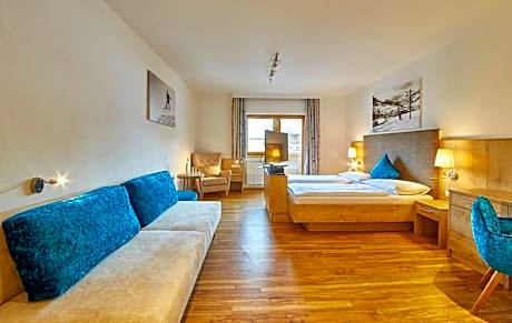 Junior Suite with Balcony