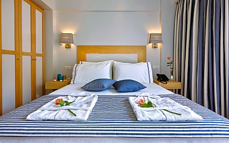 Superior Suite with Pool View