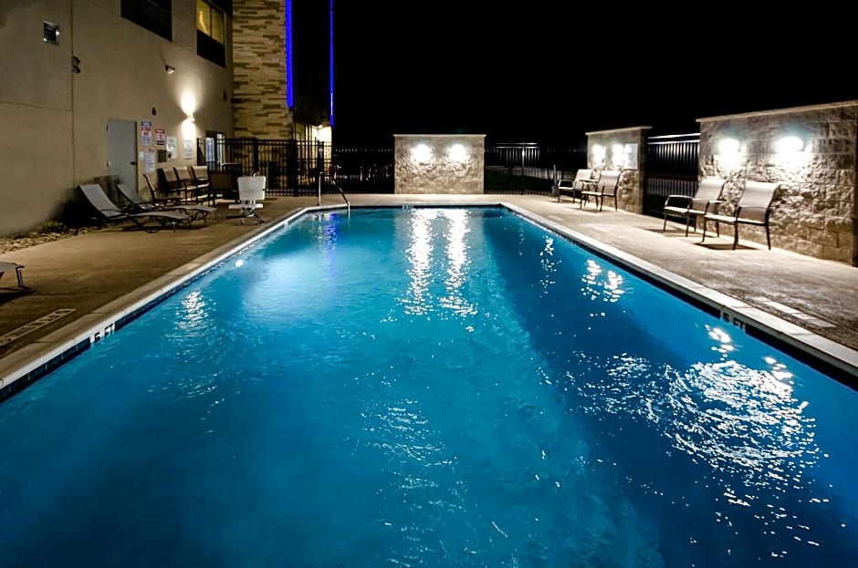 Holiday Inn Express And Suites Taylor By IHG