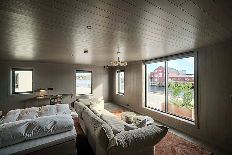 Henningsvær Bryggehotell - by Classic Norway Hotels
