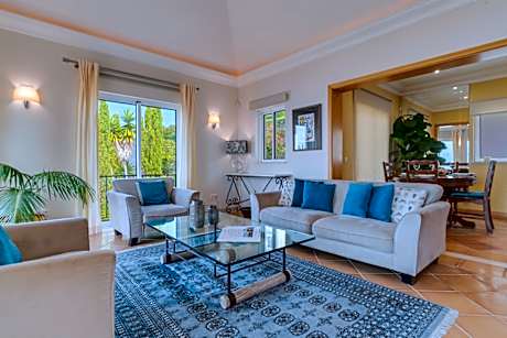V3 Bedroom Villa with Sea View