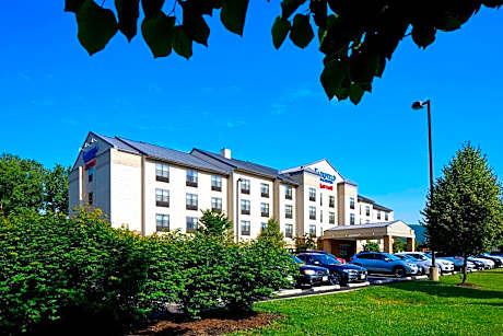 Fairfield Inn & Suites by Marriott Cumberland