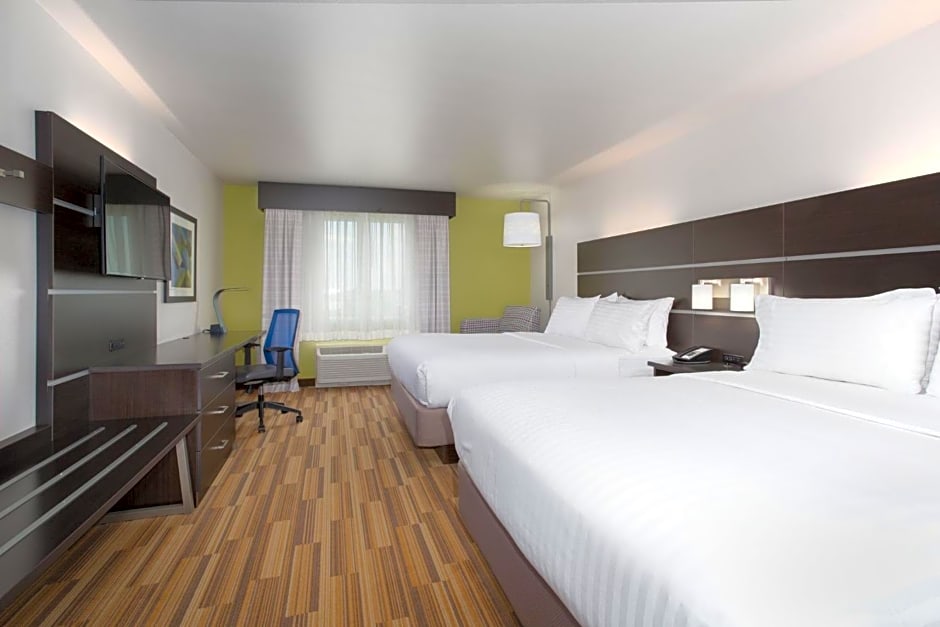 Holiday Inn Express & Suites Lincoln I - 80