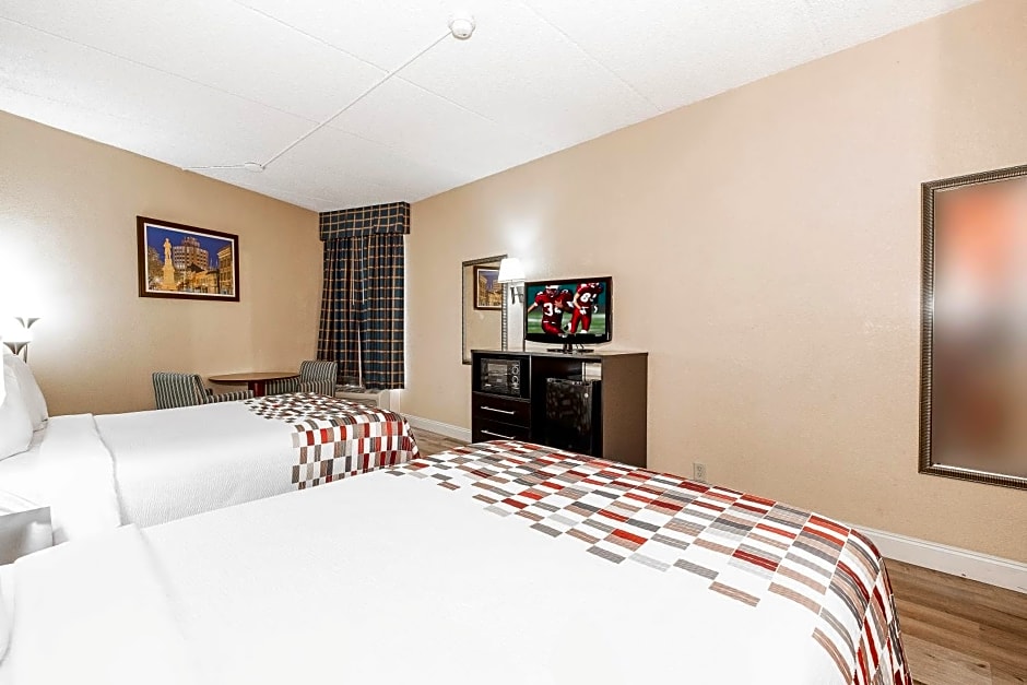 Red Roof Inn & Suites Macon