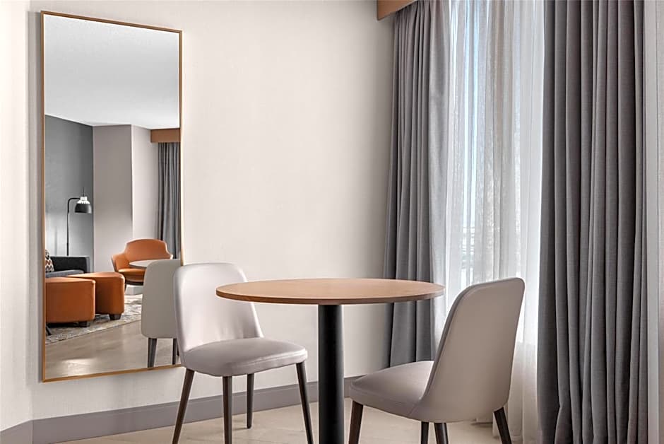 Hilton Garden Inn Toronto Airport