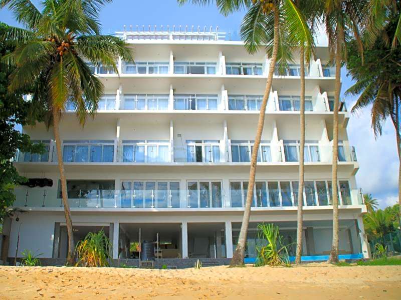 Sayura Beach Hotel