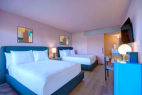 Deluxe Queen Room with Two Queen Beds