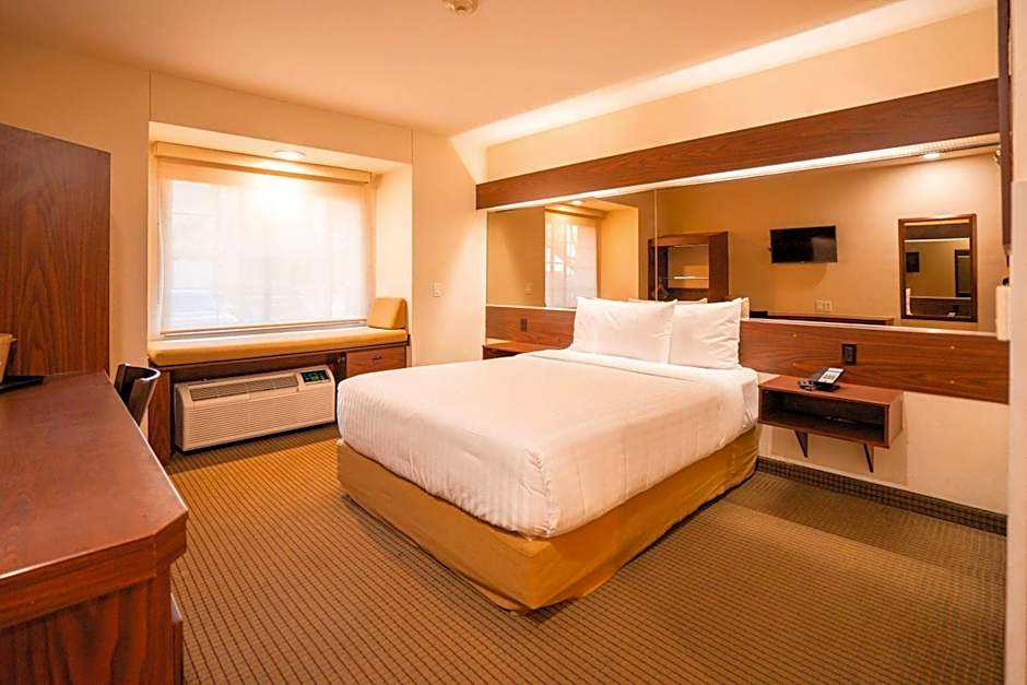 Microtel Inn & Suites by Wyndham Ciudad Juarez/US Consulate