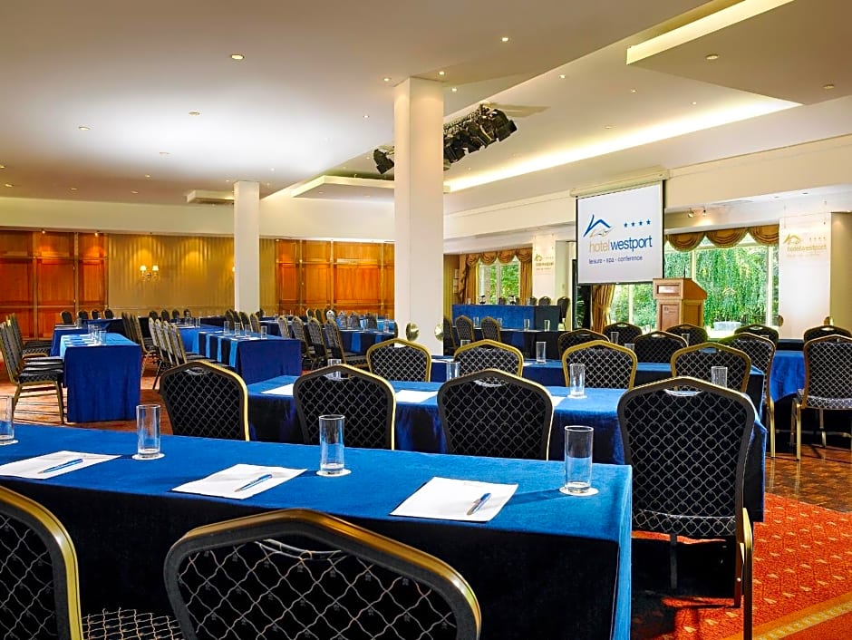 Hotel Westport - Leisure Spa and Conference