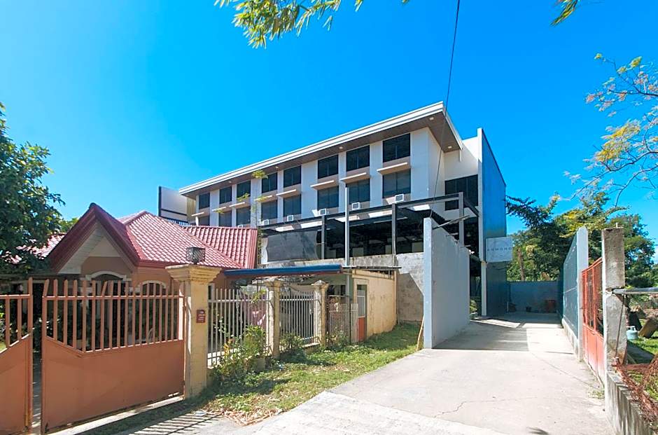 Mahayahay Lodge and Restaurant