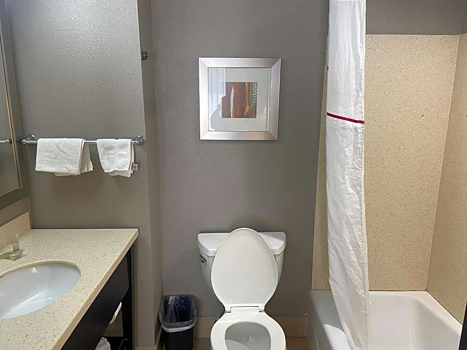 Red Roof Inn Pittsburgh - McKnight Rd