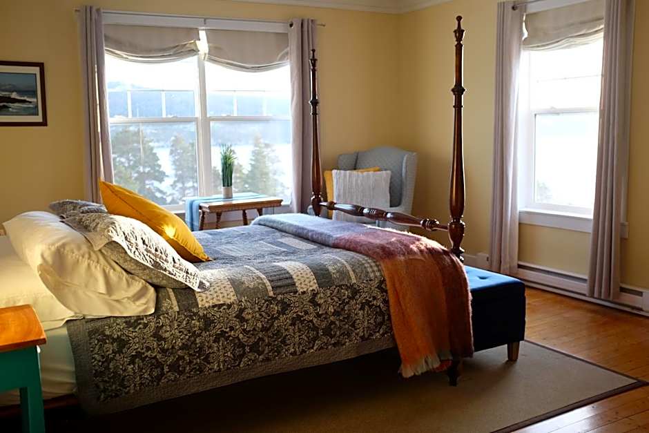 The Bread and Cheese Country Inn