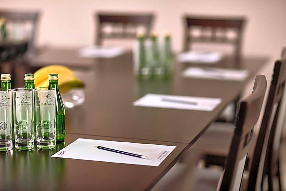 Hotel Picaro Żarska Wieś Południe A4 kierunek Polska