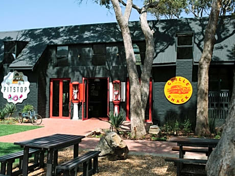 PitStop Lodge