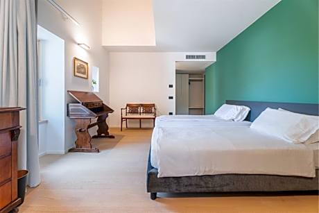 Twin Room with Mountain View