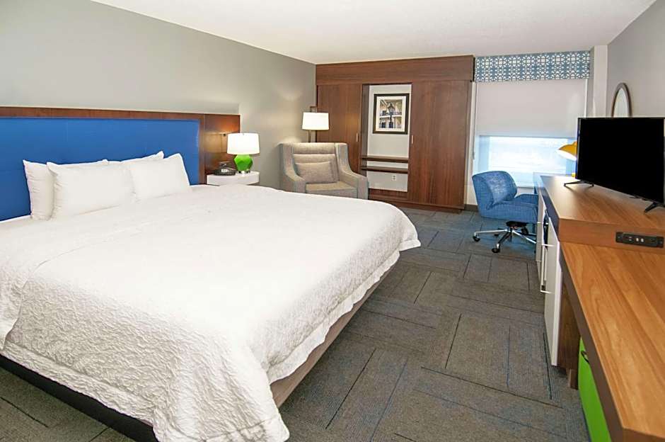 Photo 1 of 3 of 1 King Bed