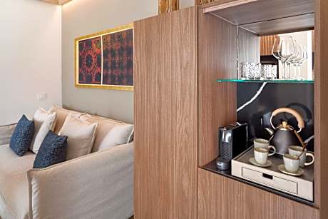 The Level Suite With Terrace 3 ADULTS