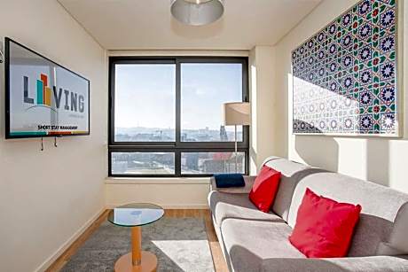 Liiiving in Porto   Downtown View Apartment