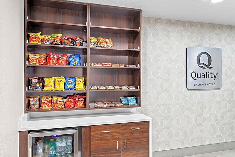 Quality Inn & Suites Sunport Airport Albuquerque