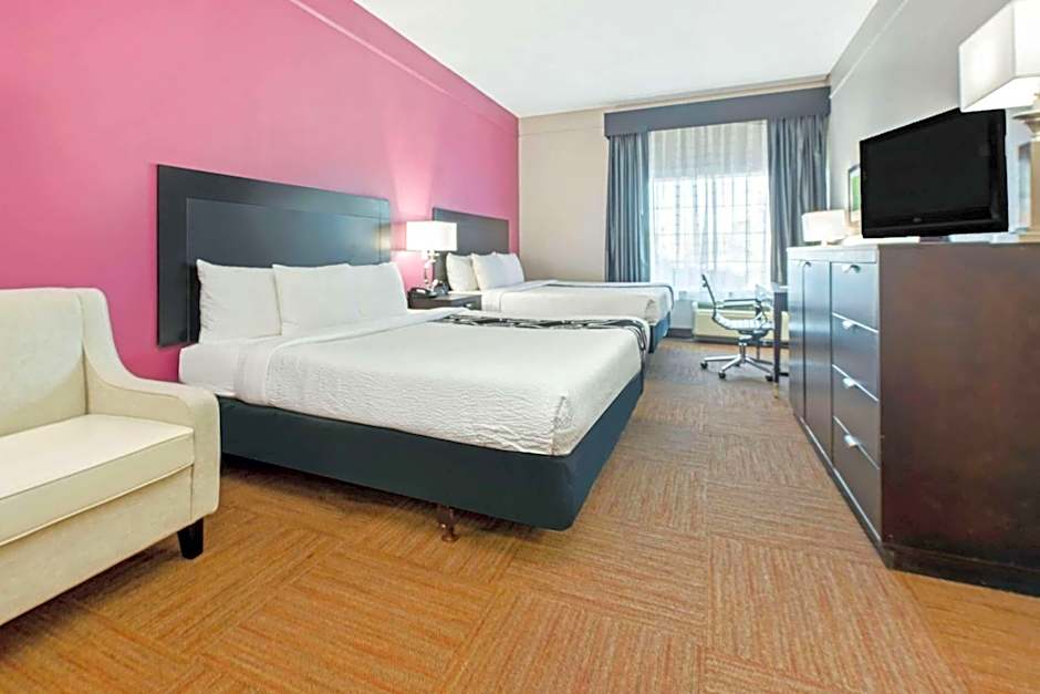 La Quinta Inn & Suites by Wyndham Winnie