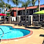 Days Inn & Suites by Wyndham Anaheim At Disneyland Park