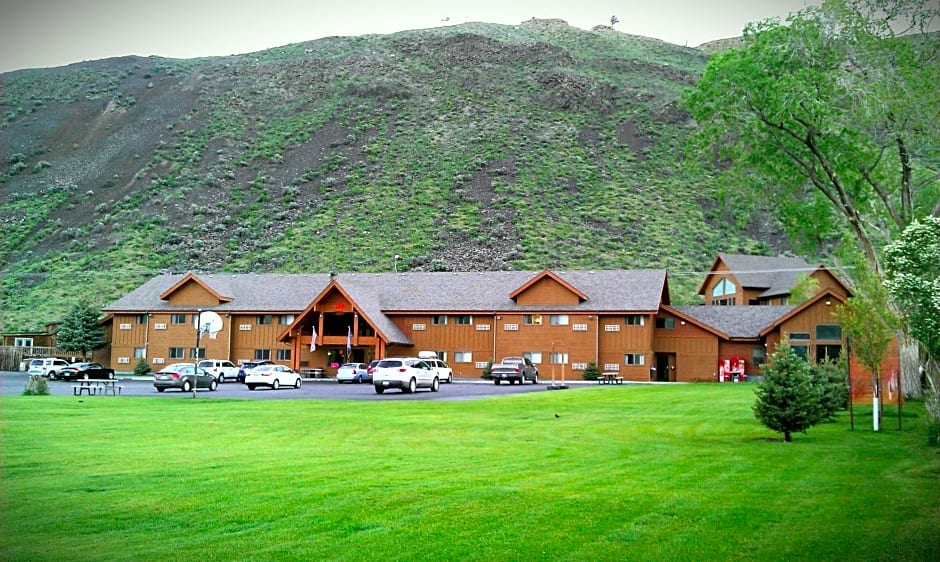 Yellowstone Village Inn and Suites