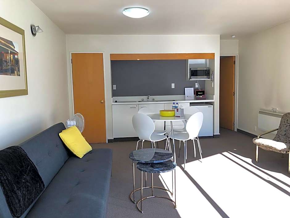 Amity Serviced Apartments