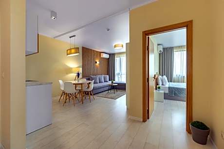 Deluxe One-Bedroom Apartment with Sea View