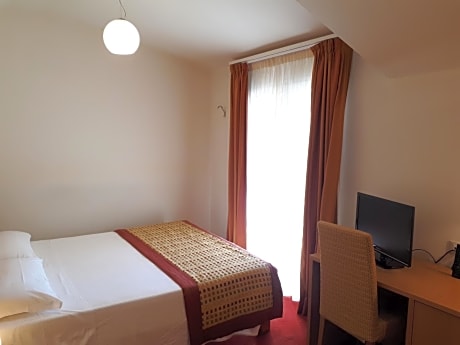 Economy Double or Twin Room