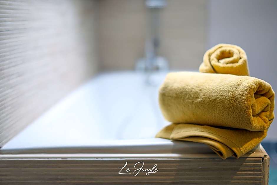 LE JUNGLE 5 étoiles / Netflix et services