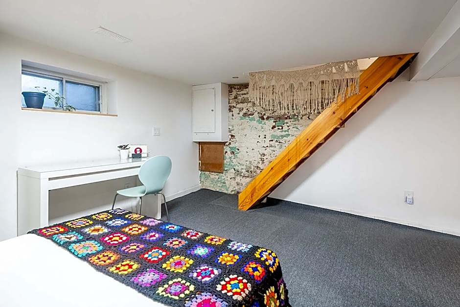 Multi-level Townhome Close to Christie Pits Park