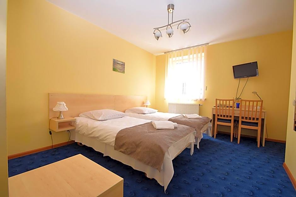 Zdjęcie 1 z 4 — Standard 2 Beds