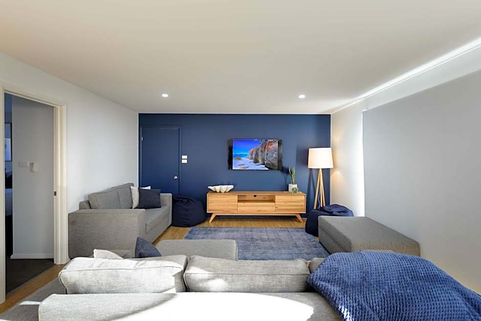 Georges Bay Apartments