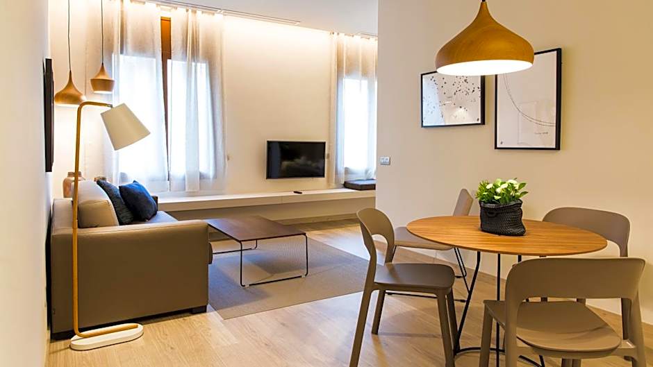 Fisa Rentals Ramblas Apartments