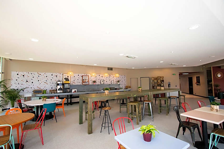 greet Hotel Castres Saix