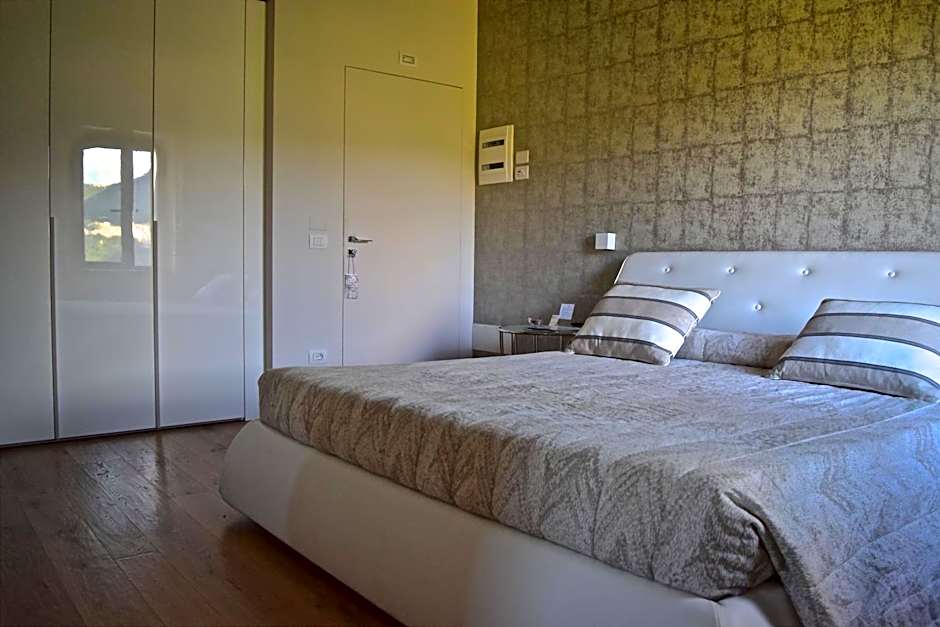 Amico Country House