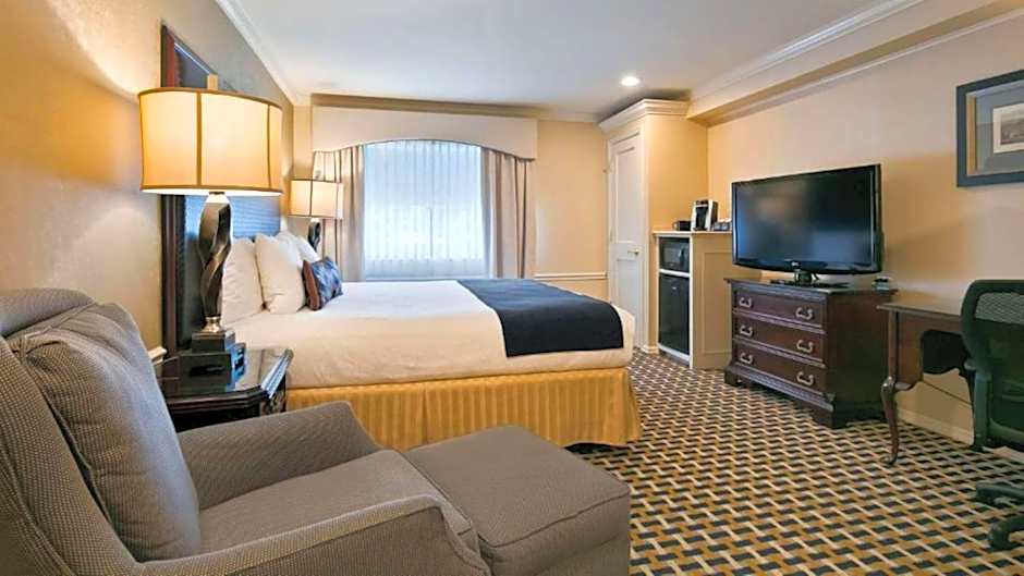 Best Western Plus Plaza Hotel & Conference Center