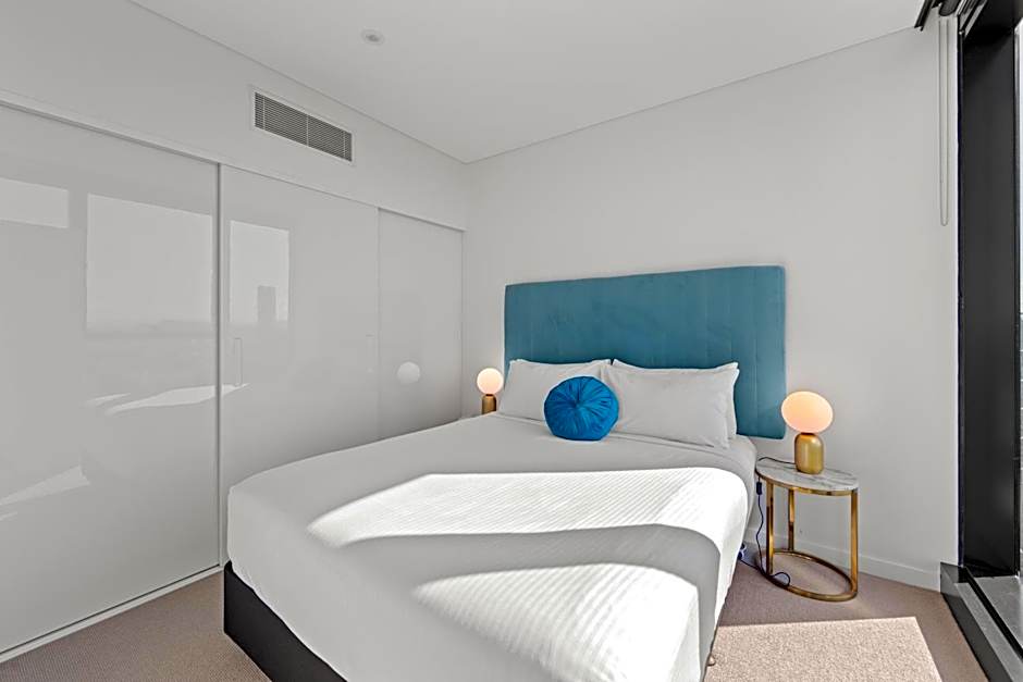 Brisbane Skytower by CLLIX