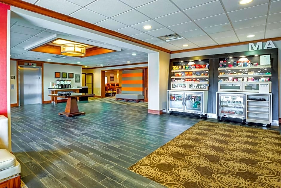 Hampton Inn Boston-Norwood