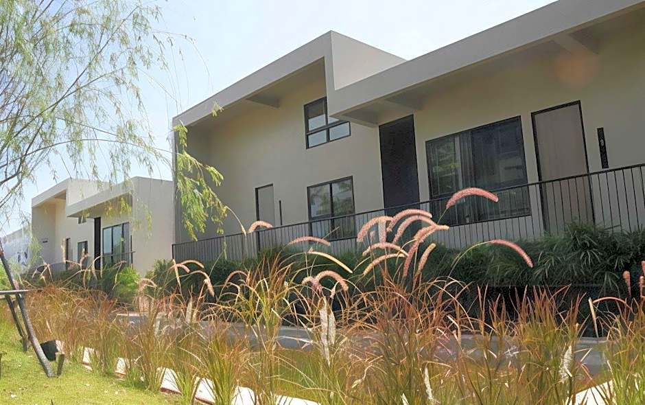 The Residence Thepkanjana